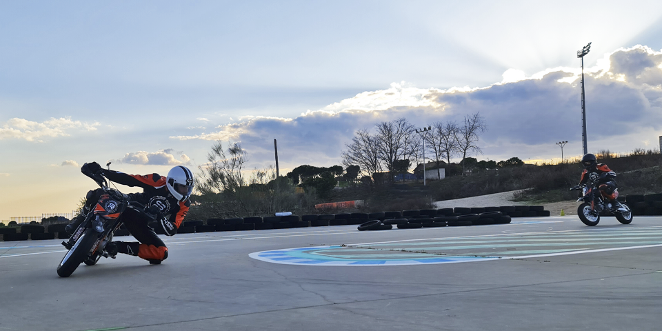 Cursos de moto en verano por la tarde Guadalajara y Madrid